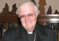 1010131121_Mons-Cesare-Nosiglia_small.jpg