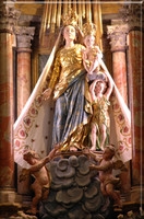 1309090903_Madonna_small.jpg