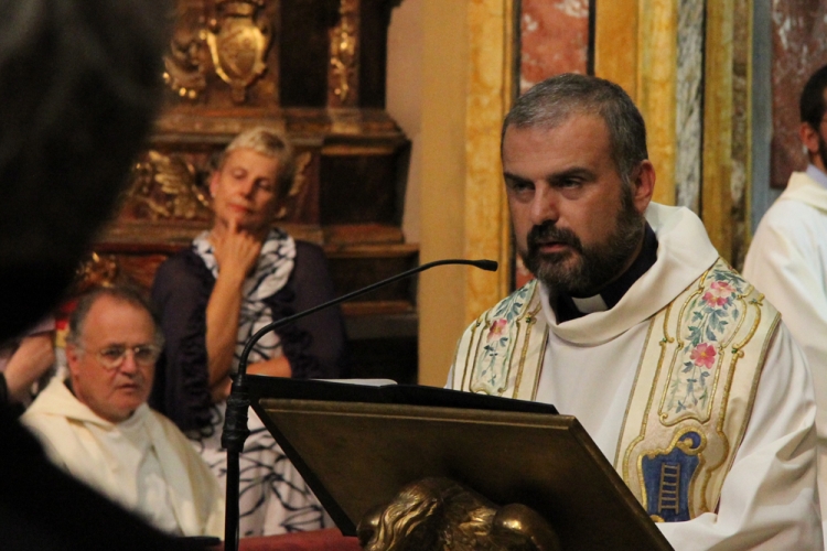 Don Dario durante la Salve